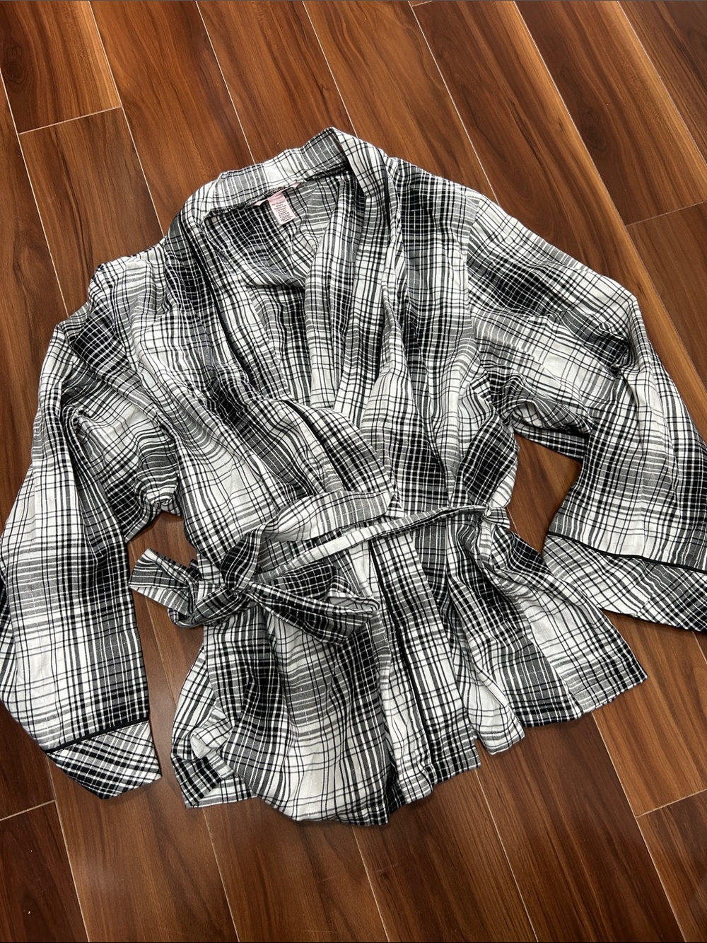 XL Victoria’s Secret pajama sleep plaid flannel wrap top